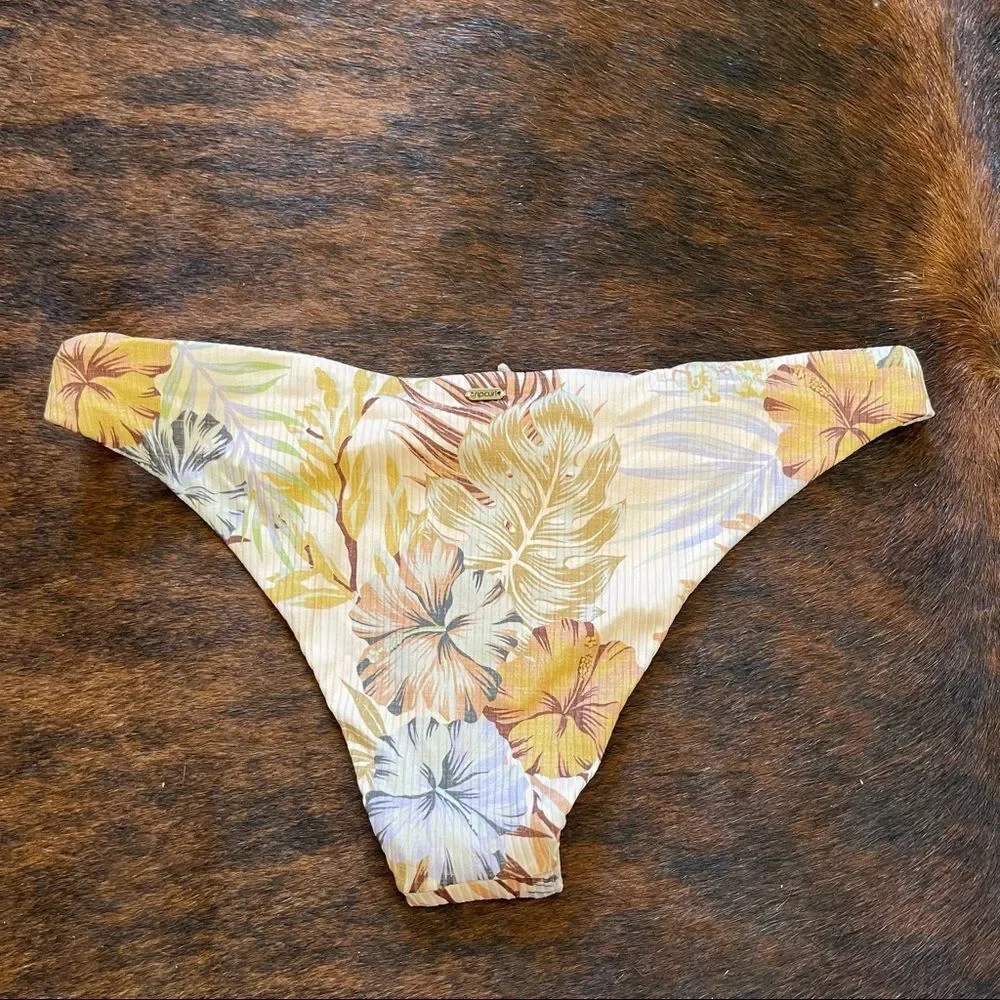 NWT Rip Curl Paradise Calling Cheeky Ribbed Bikini Bottoms - Picture 2 of 12